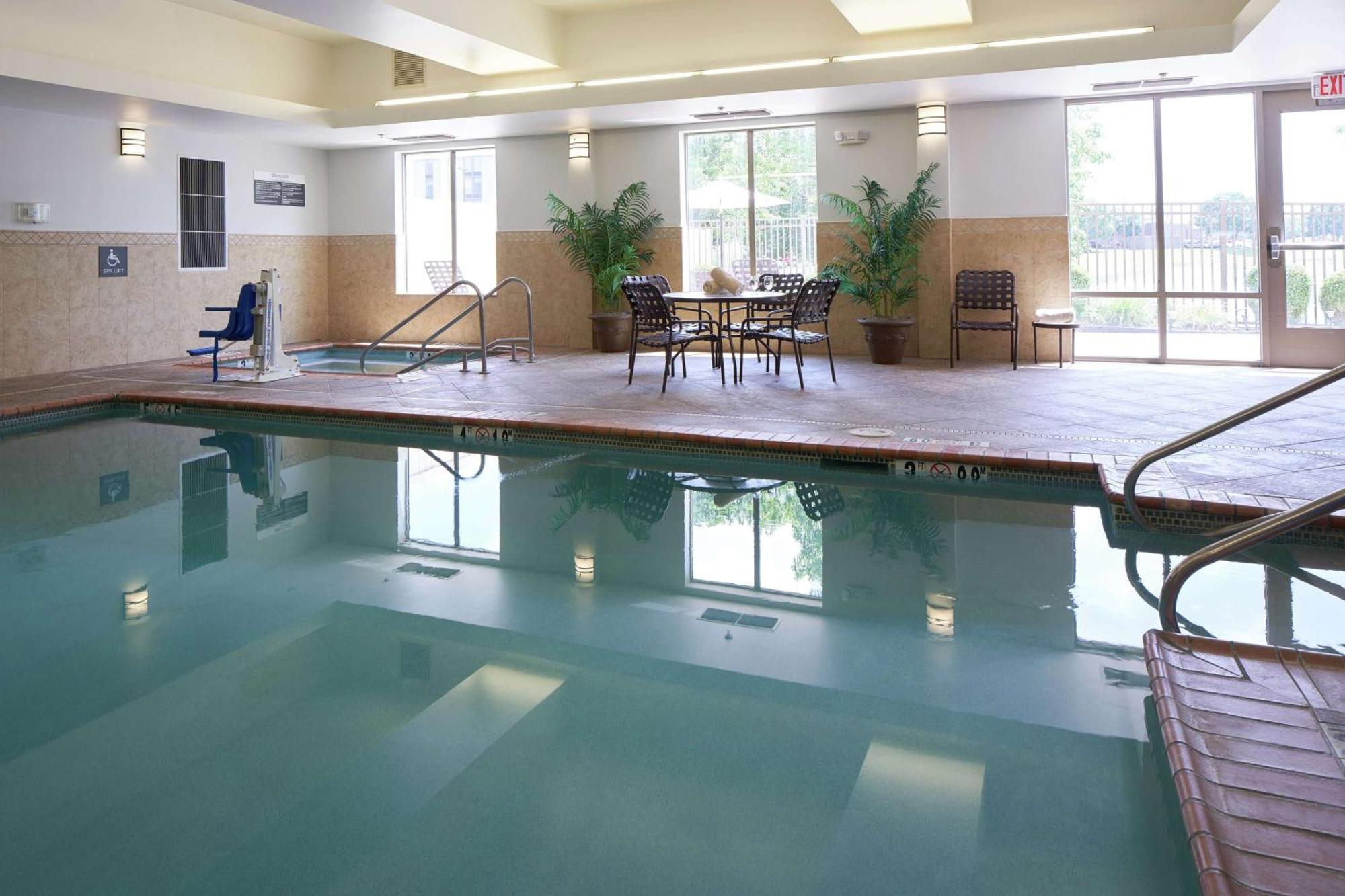 Hilton Garden Inn Evansville Kültér fotó